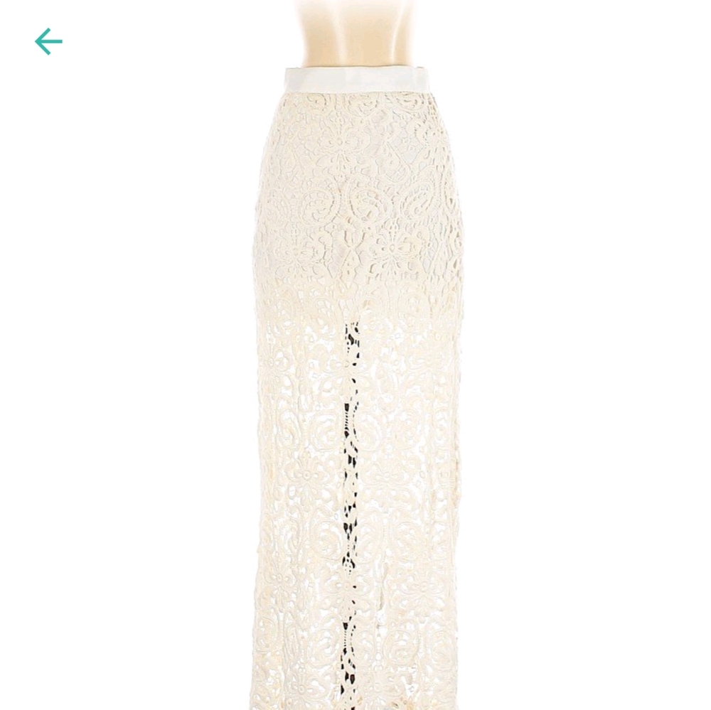 Miguelina Lace skirt